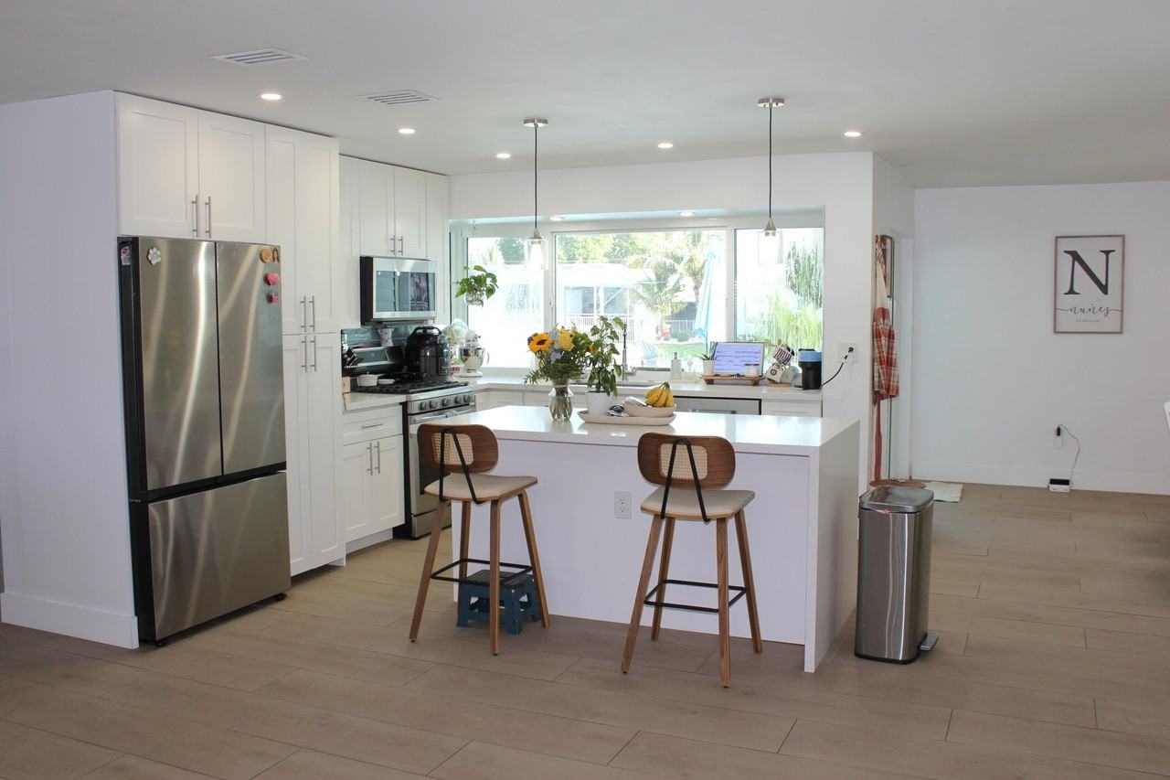 8571 Nw 24th Ct - Photo 6 of 25