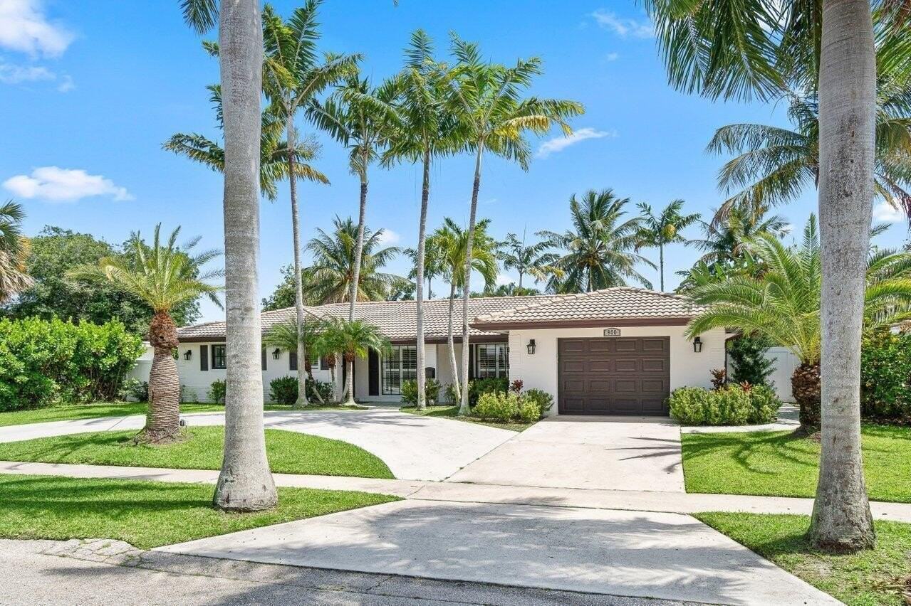 800 Sw 5th St - Photo 2 of 37