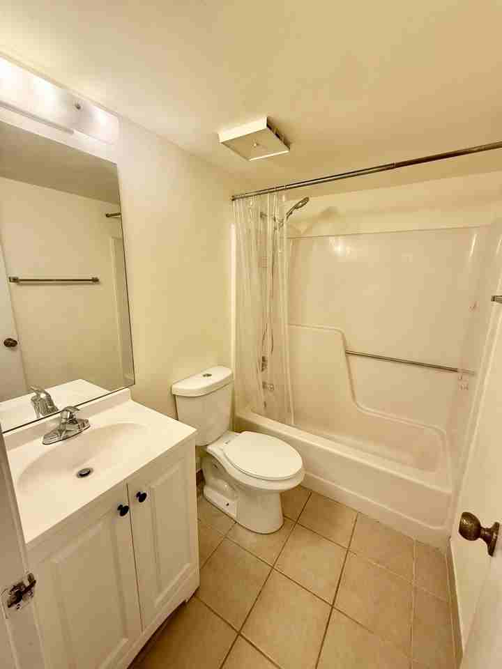 3764 N University Dr #I8 - Photo 7 of 11