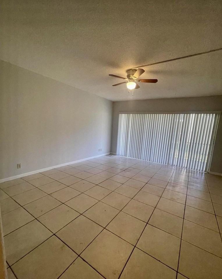 628 Nw 13th St #0120 - Photo 2 of 7