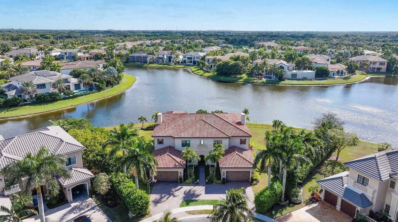 17511 Cadena Dr - Photo 2 of 50