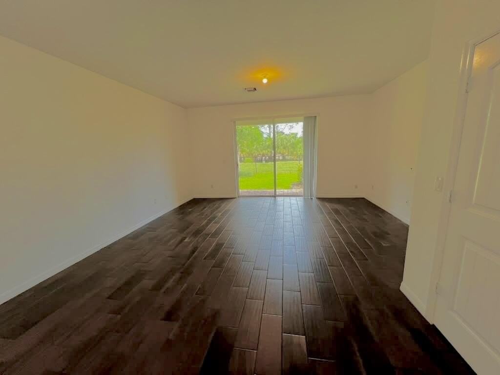 1129 Vermilion Dr - Photo 7 of 24