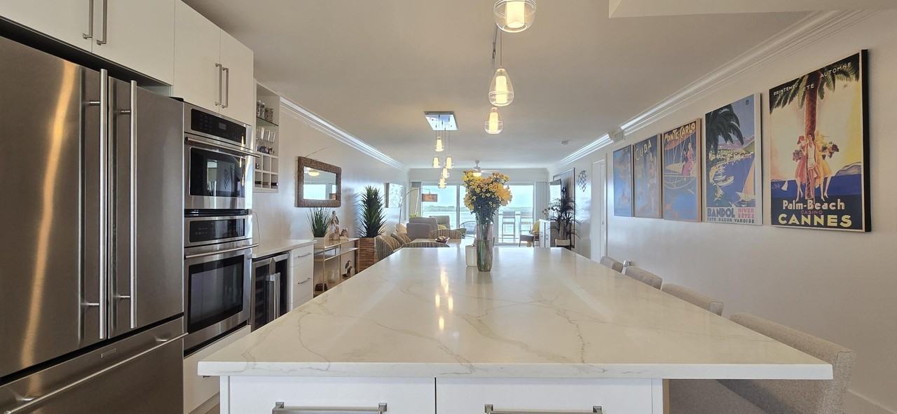 60 Yacht Club Dr #405 - Photo 3 of 31