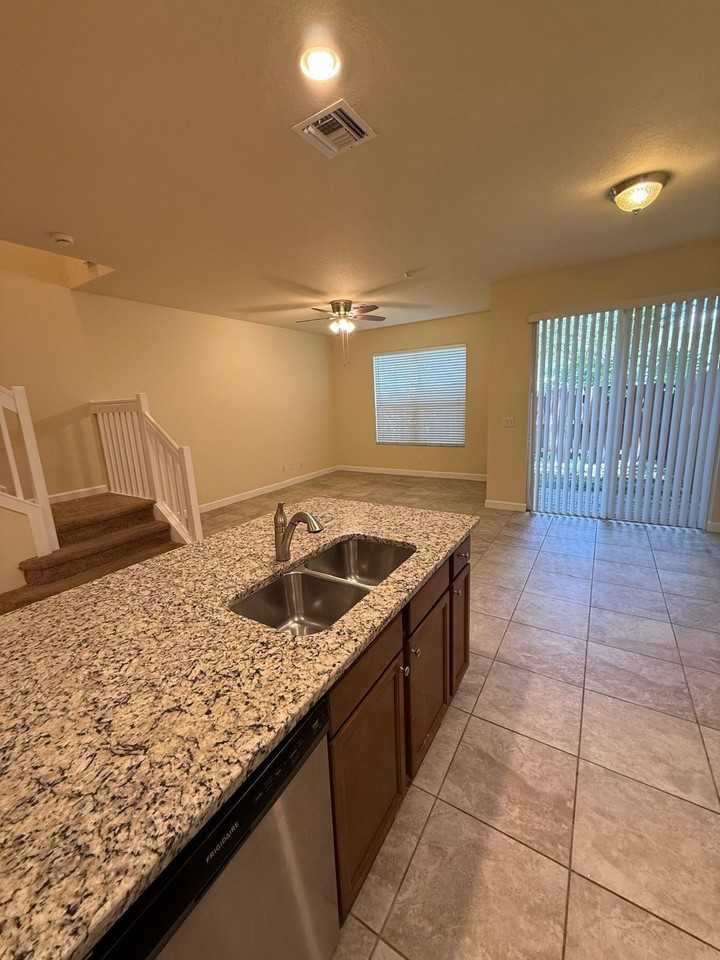 5037 Ashley River Rd #5037 - Photo 3 of 43