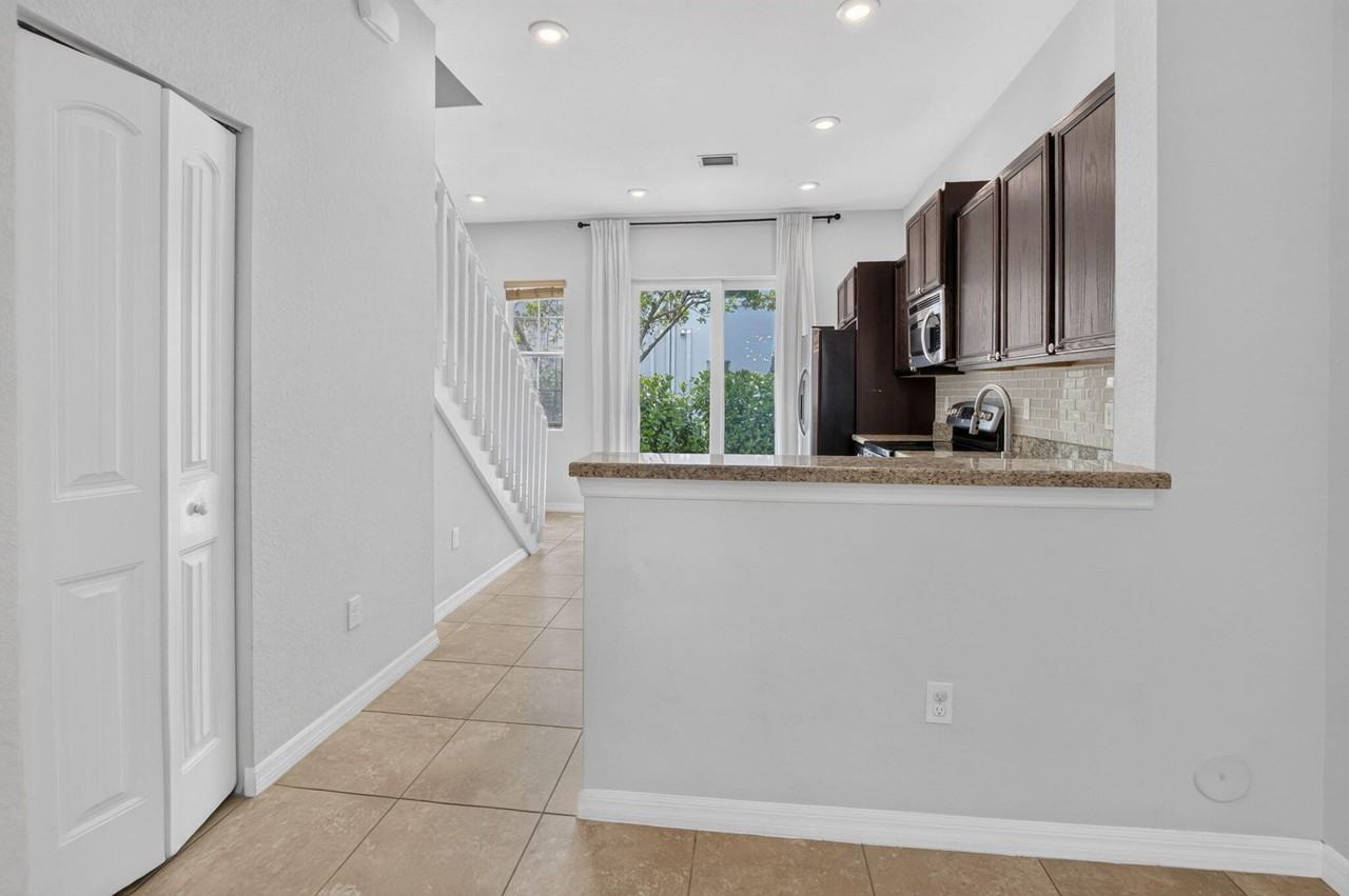 468 Francesca Ridge Rd - Photo 5 of 31