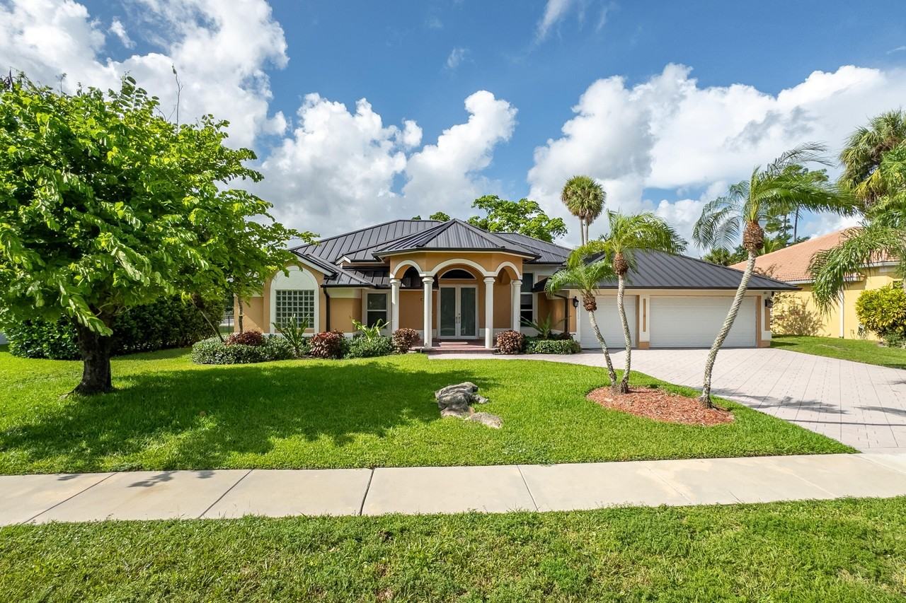 15622 Cypress Park Dr - Photo 5 of 50