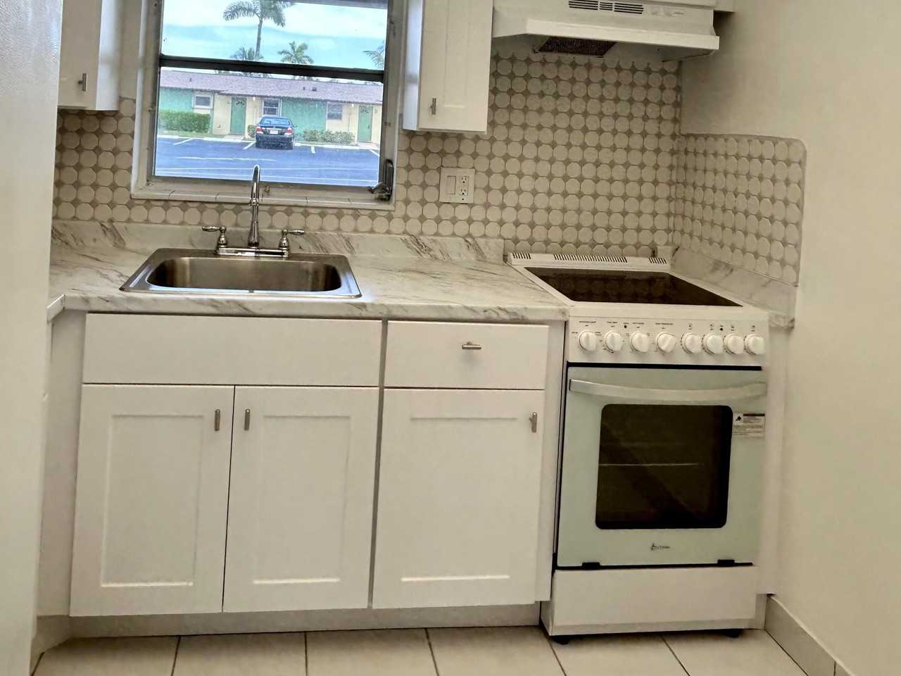 2895 Crosley Dr W #C - Photo 3 of 18