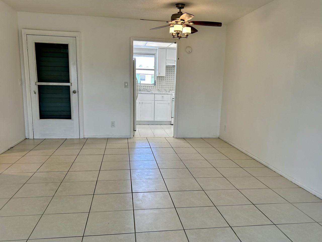 2895 Crosley Dr W #C - Photo 5 of 18