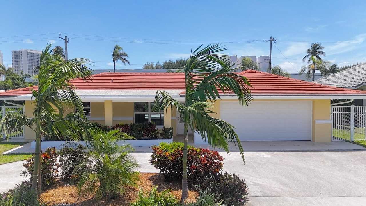 1221 Singer Dr - Photo 2 of 29