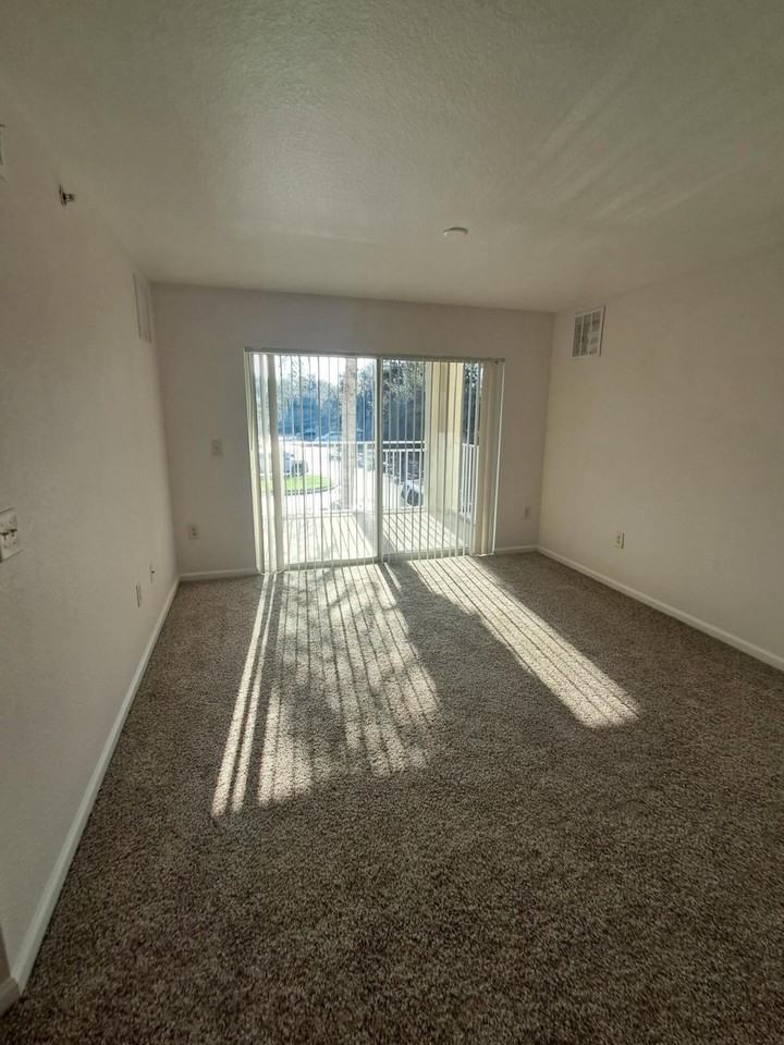 171 Sw Palm Dr #203 - Photo 7 of 28