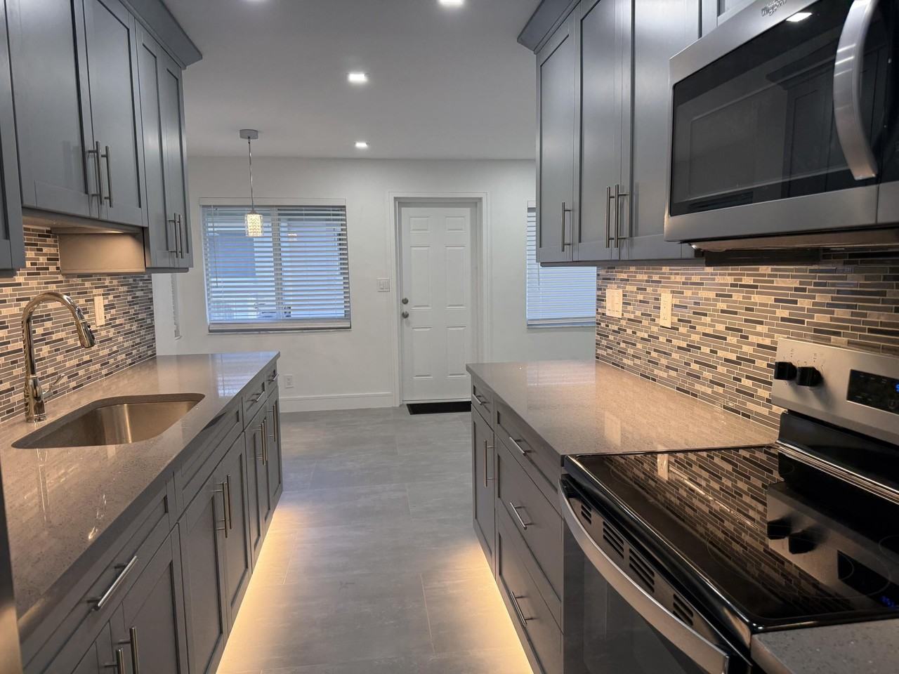 1133 Ne 16th Ave #10 - Photo 6 of 21