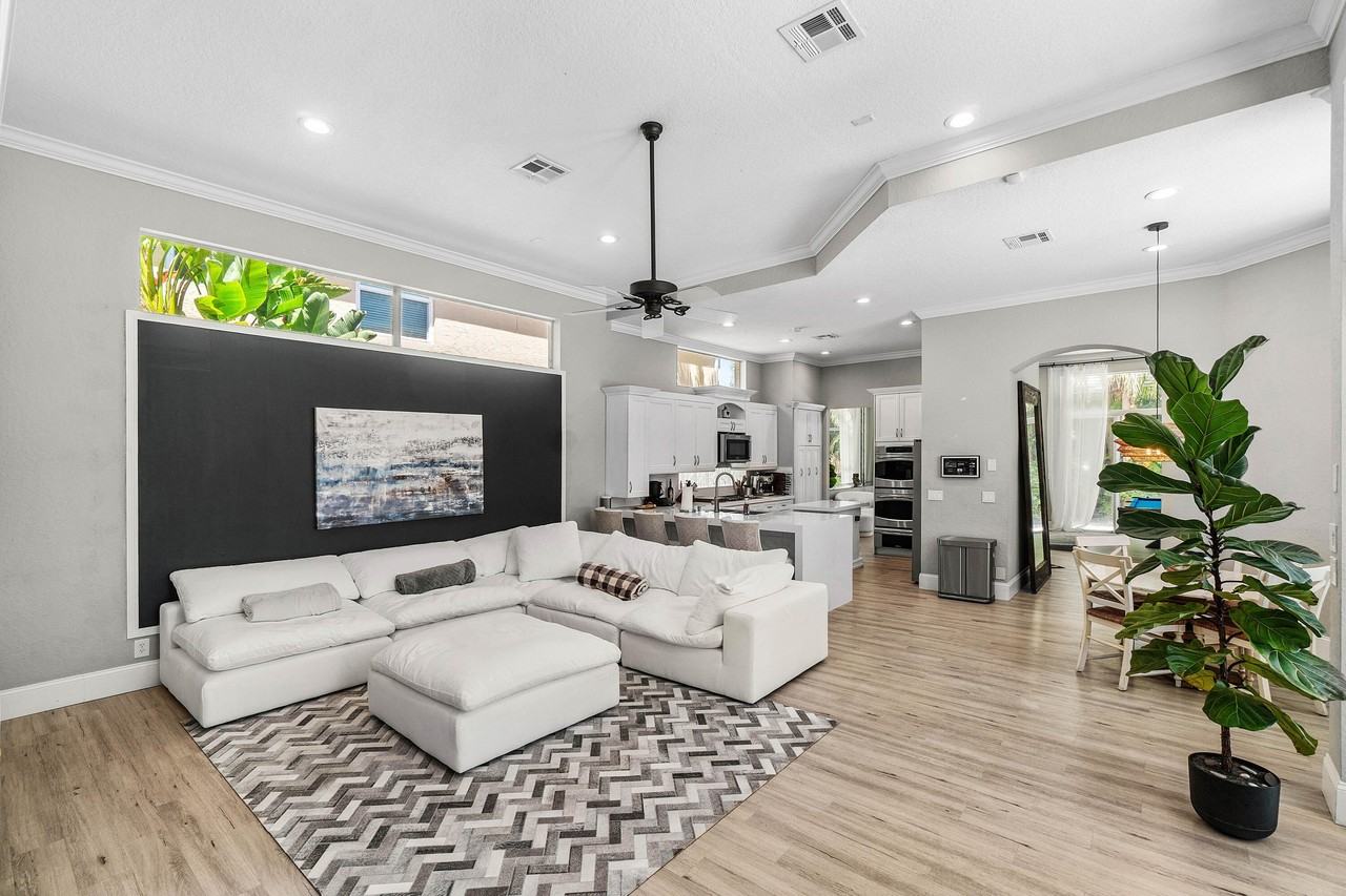 18715 Ocean Mist Dr - Photo 4 of 48