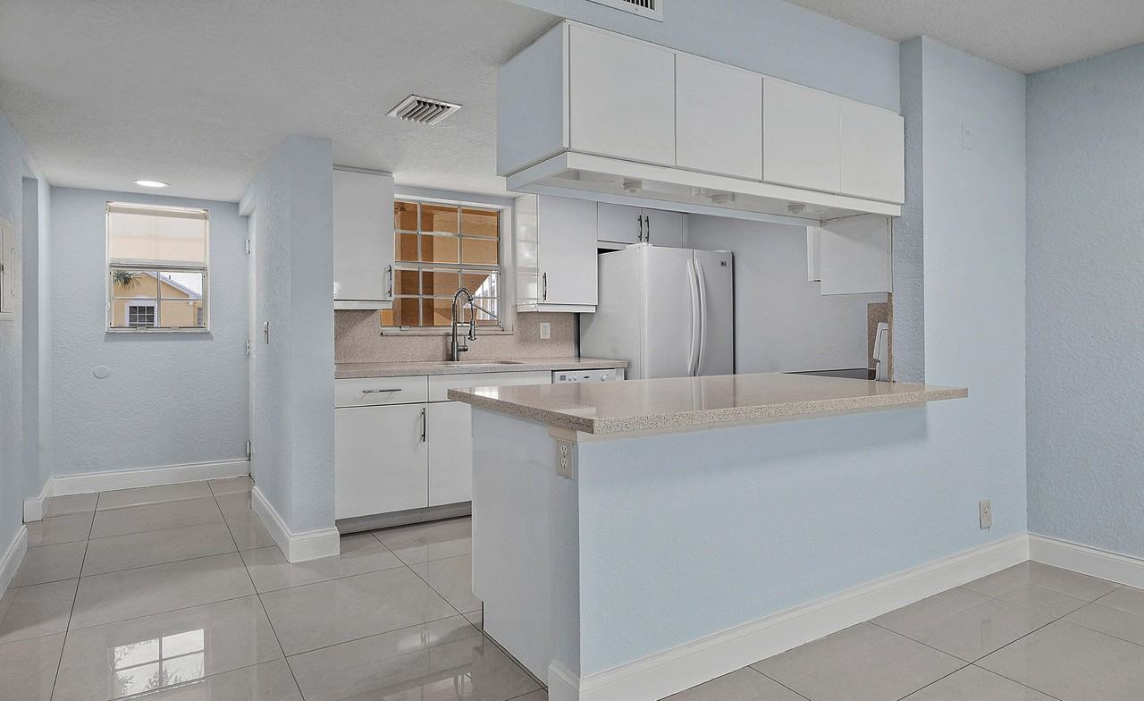 6300 La Costa Dr #H - Photo 4 of 36