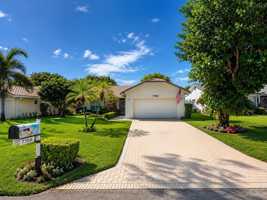 featured image of 7758 Cloverfield Cir