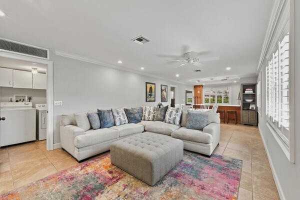 1651 Palmland Dr - Photo 6 of 24