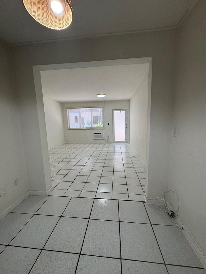 7424 Byron Ave #4B - Photo 7 of 14