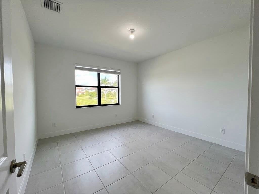 5553 Quiet Lake Pl - Photo 4 of 13