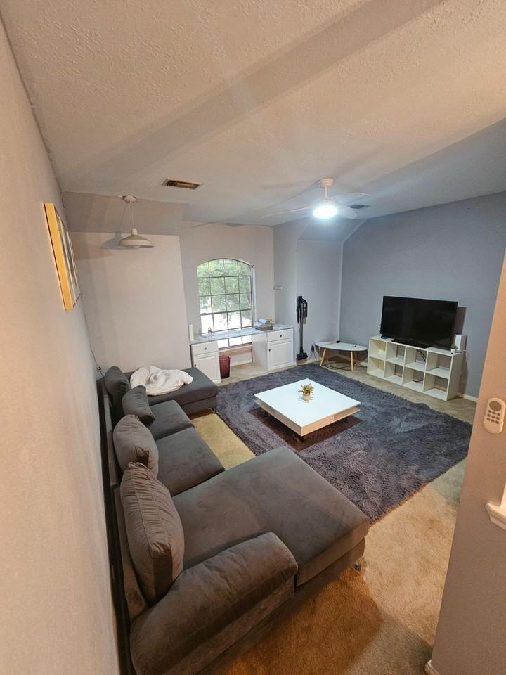 Cypress Meade Ct - Photo 3 of 12