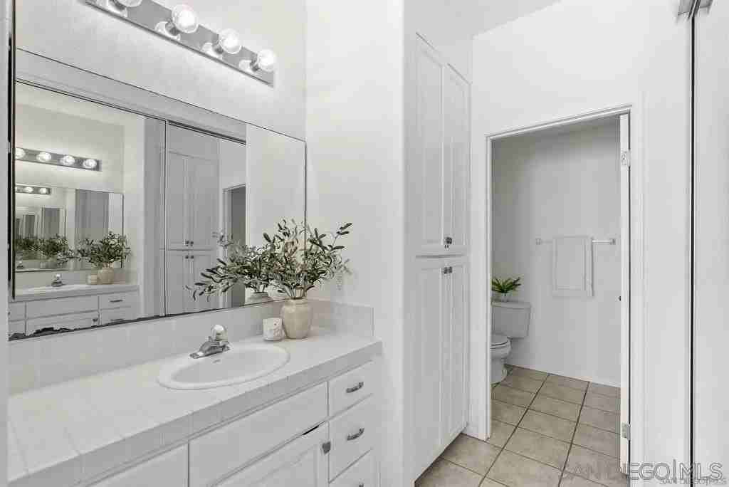 1362 Seacoast Dr #B - Photo 5 of 17