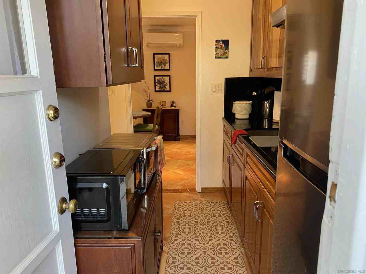 2921 Renault St - Photo 6 of 42