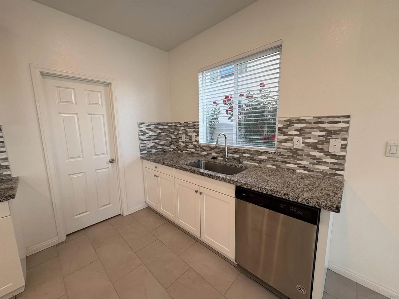 420 Appleton Way - Photo 5 of 28