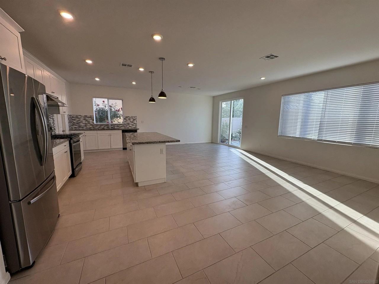 420 Appleton Way - Photo 7 of 28