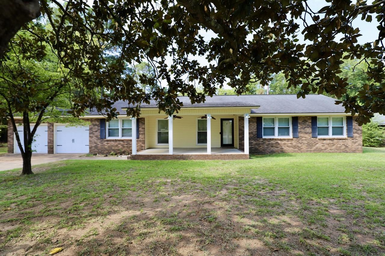 579 Sierra St - Photo 4 of 50