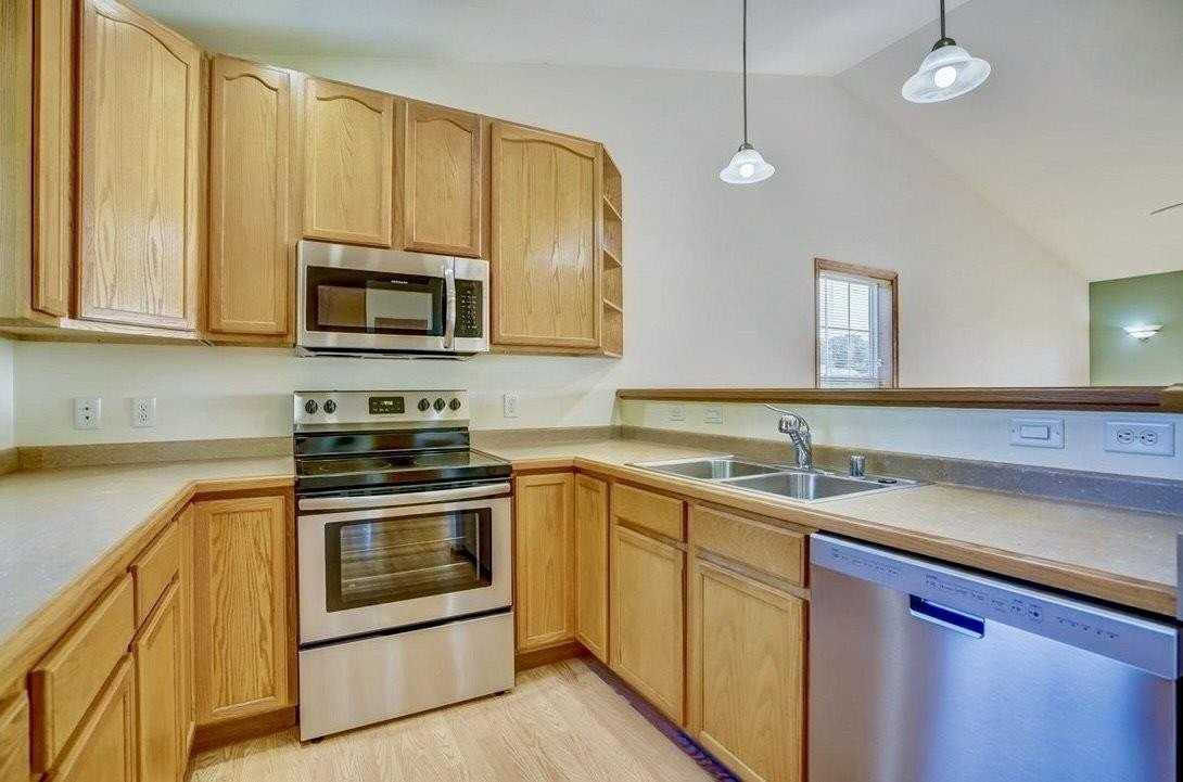 1002 Severson Dr - Photo 4 of 8