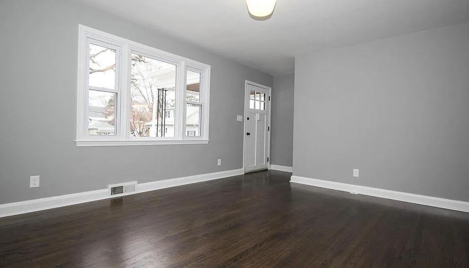 4401 Buchanan Ave - Photo 2 of 25