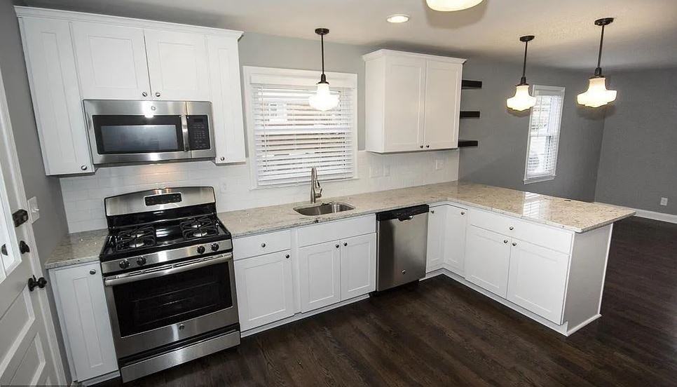 4401 Buchanan Ave - Photo 6 of 25