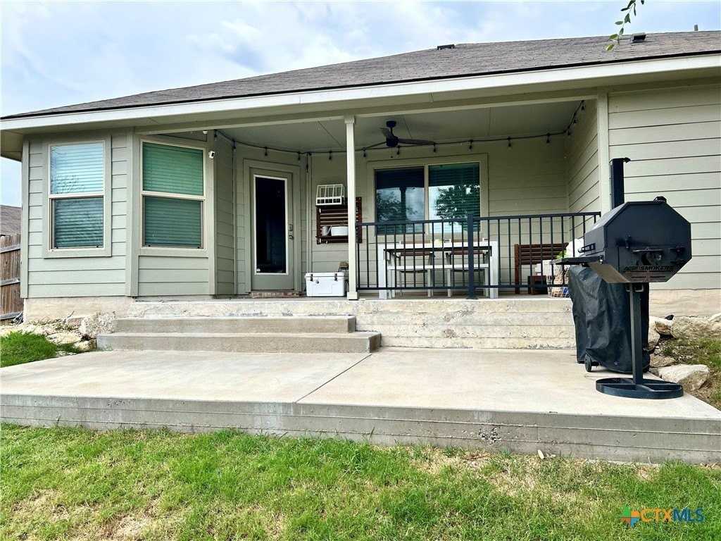 1824 Fall Creek Ct - Photo 3 of 39