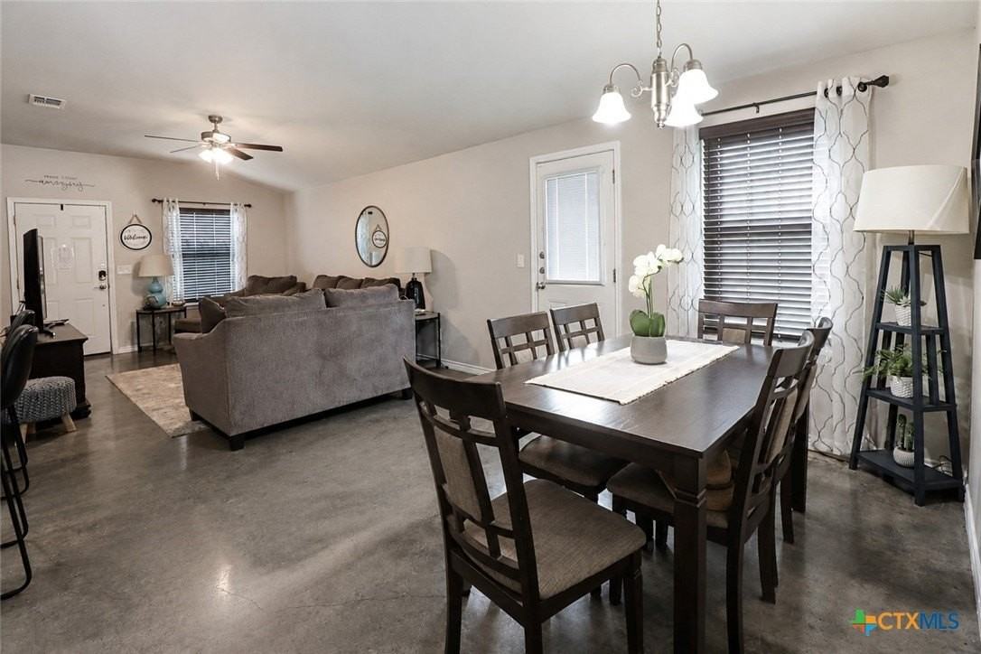 300 Lowes Blvd #A - Photo 7 of 38