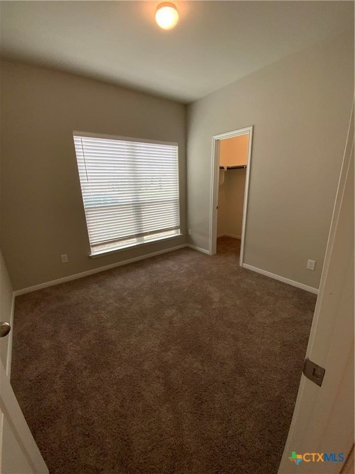 1607 Curlew Ln - Photo 4 of 13