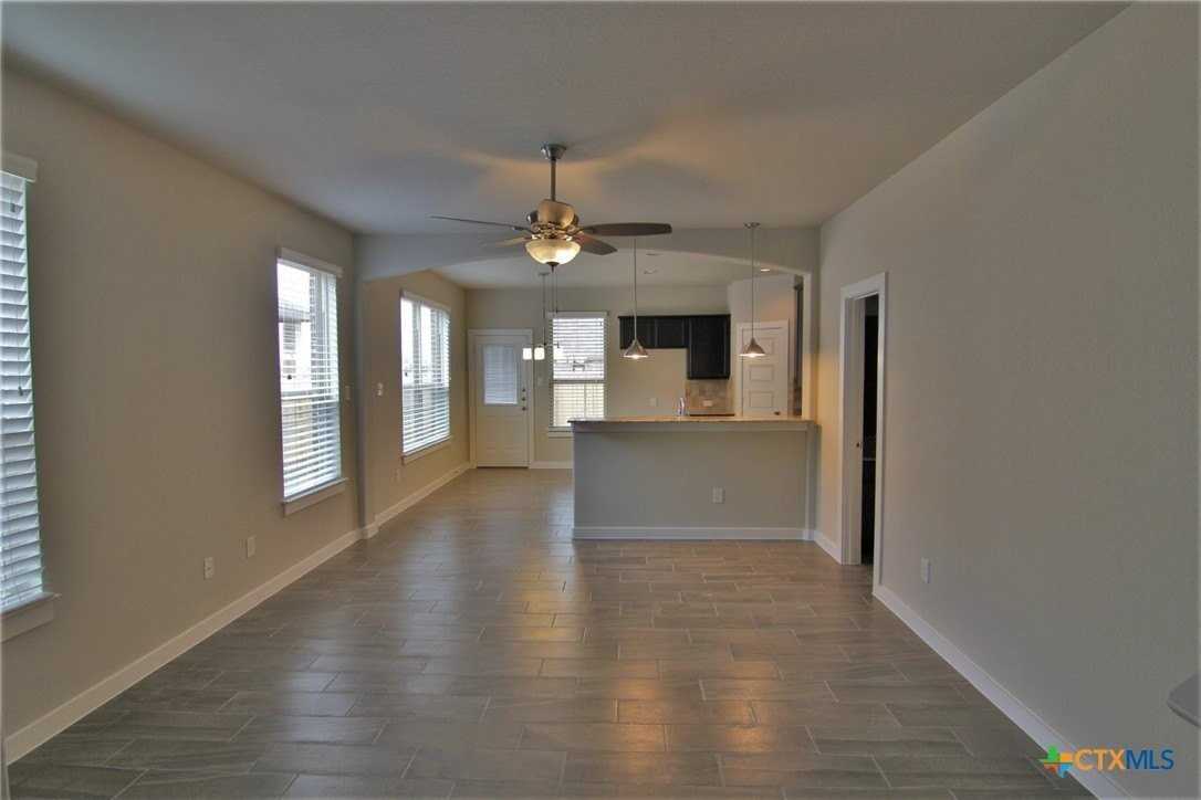 310 Creekside Curv - Photo 3 of 13