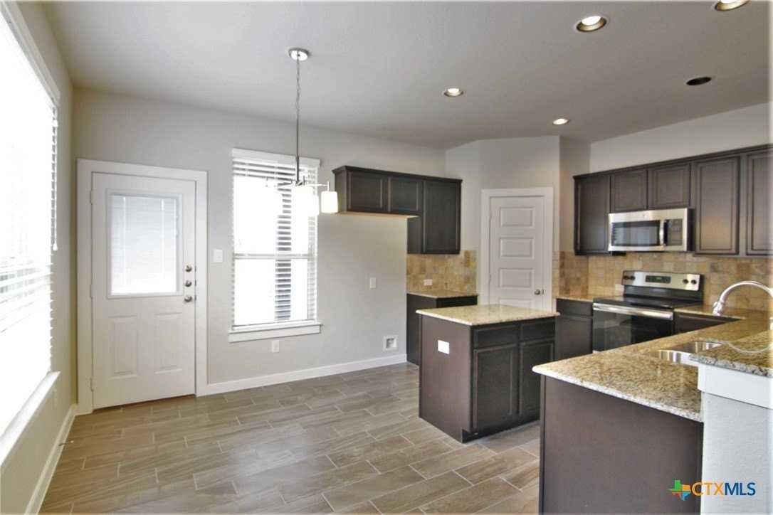 310 Creekside Curv - Photo 5 of 13