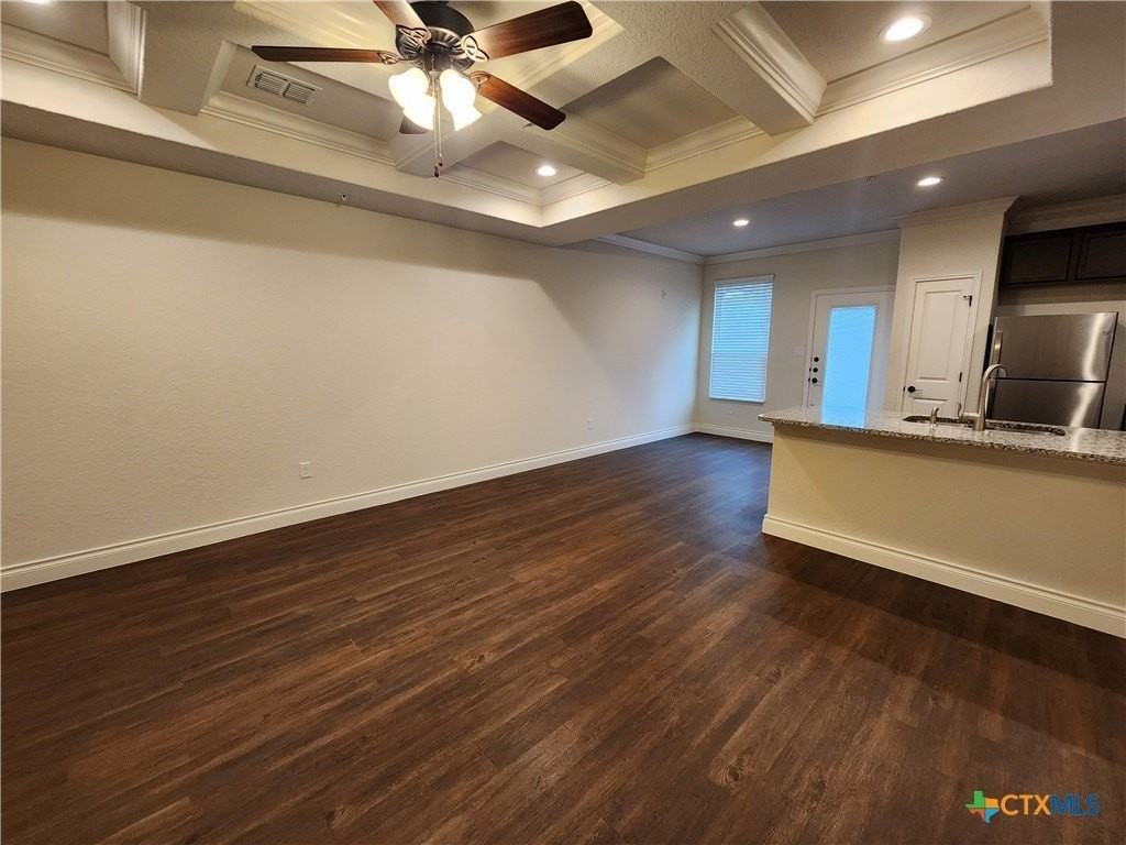 338 Untermaier St - Photo 3 of 19