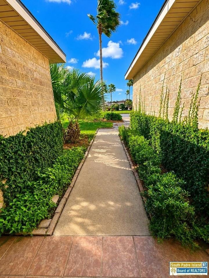 67 Torrey Pines Rd - Photo 2 of 17