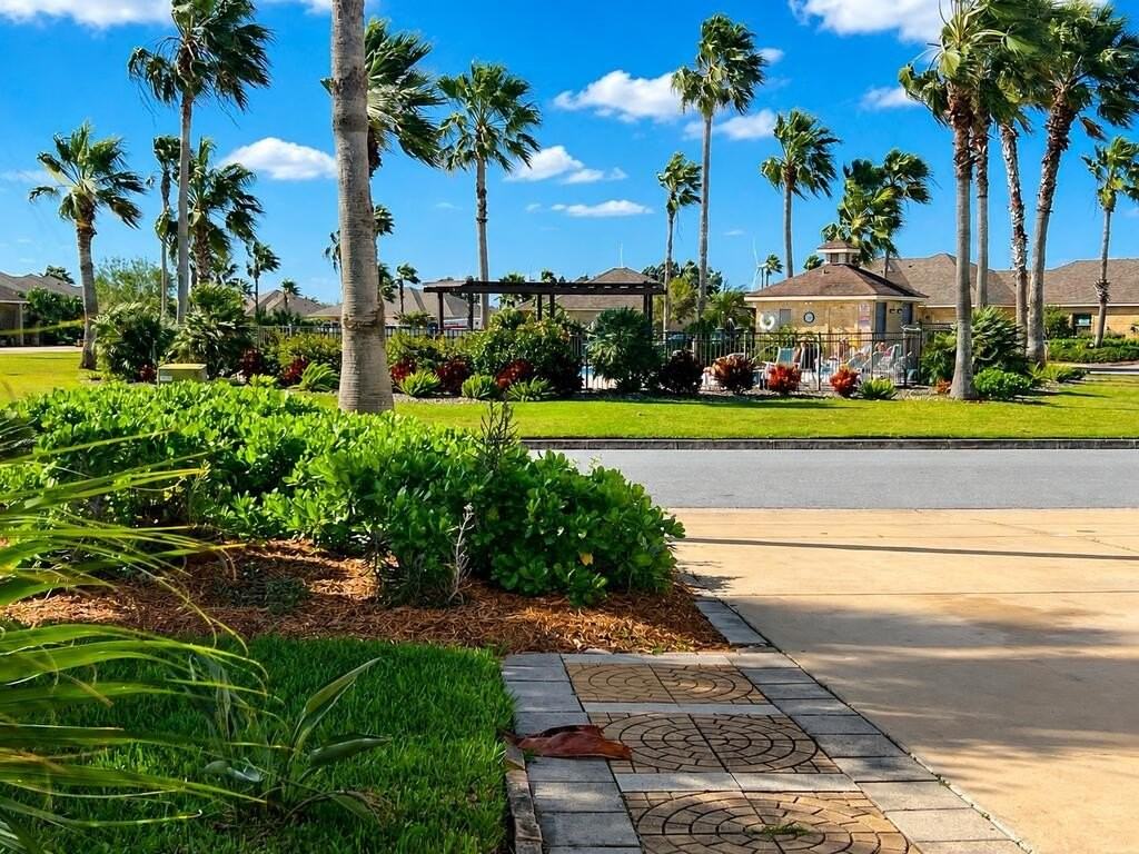 67 Torrey Pines Rd - Photo 3 of 17