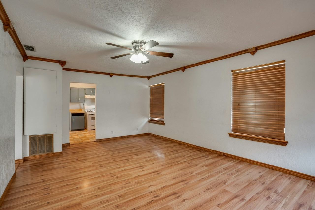 2904 Pennsylvania Road - Photo 4 of 20