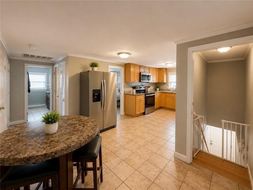 31 Foster St - Photo 3 of 22