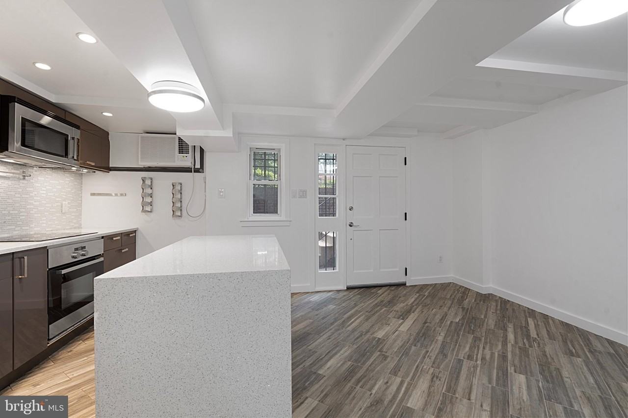 4481 Macarthur Blvd Nw #B2 - Photo 7 of 17