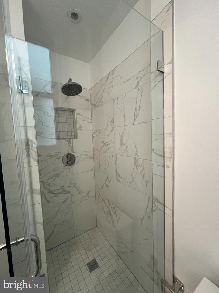3003 P St Nw #301 - Photo 7 of 8