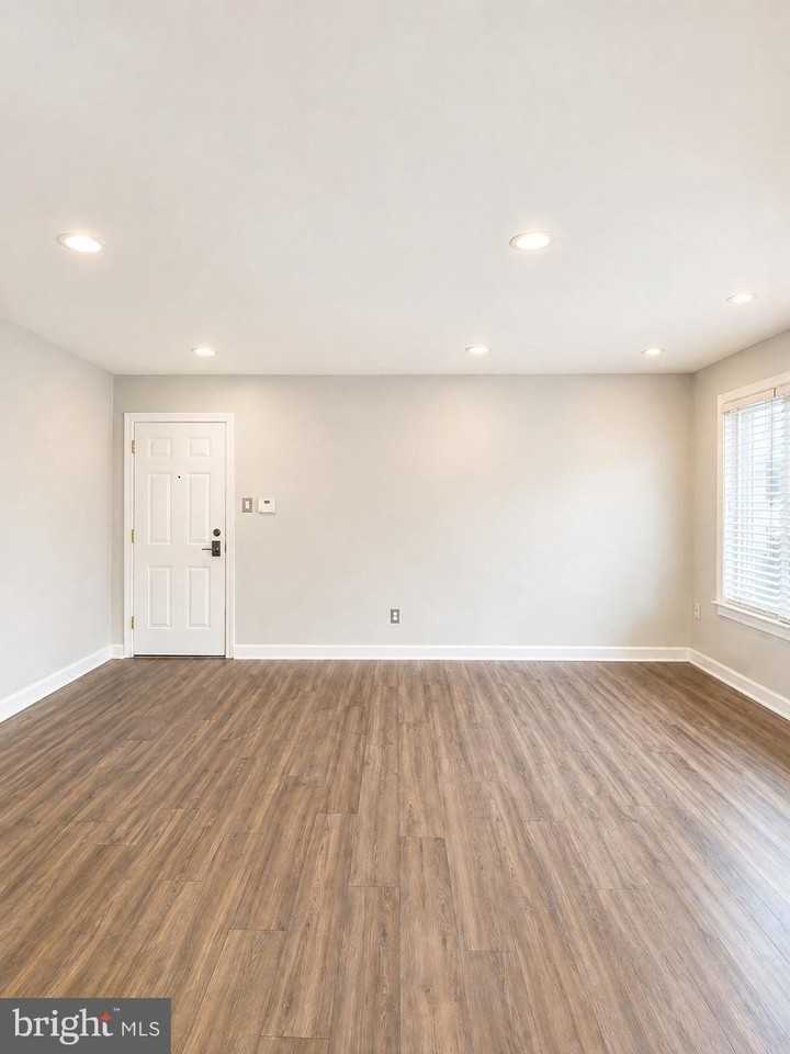 705 Brandywine St Se #101 - Photo 2 of 10