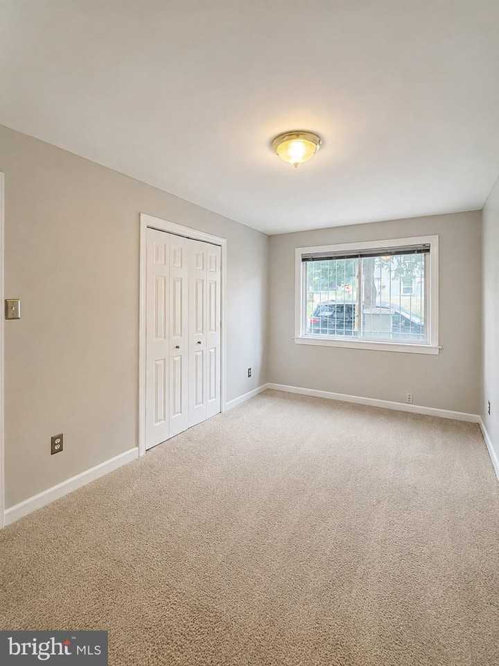 705 Brandywine St Se #101 - Photo 5 of 10