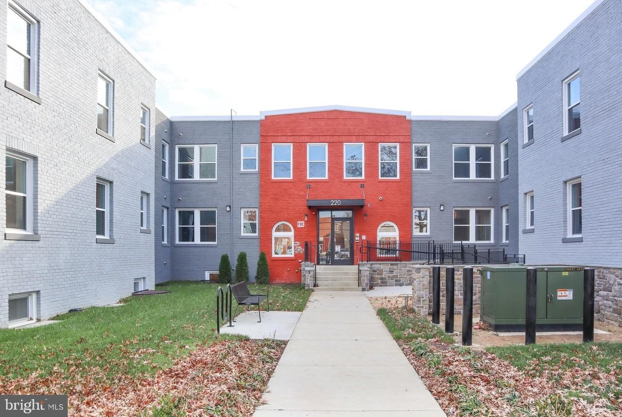 220 Hamilton St Nw #104