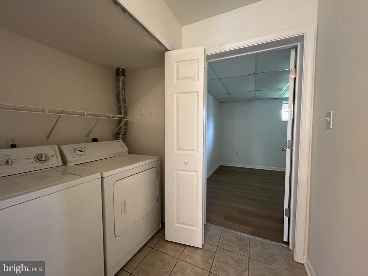 65 Highland Cir - Photo 4 of 36