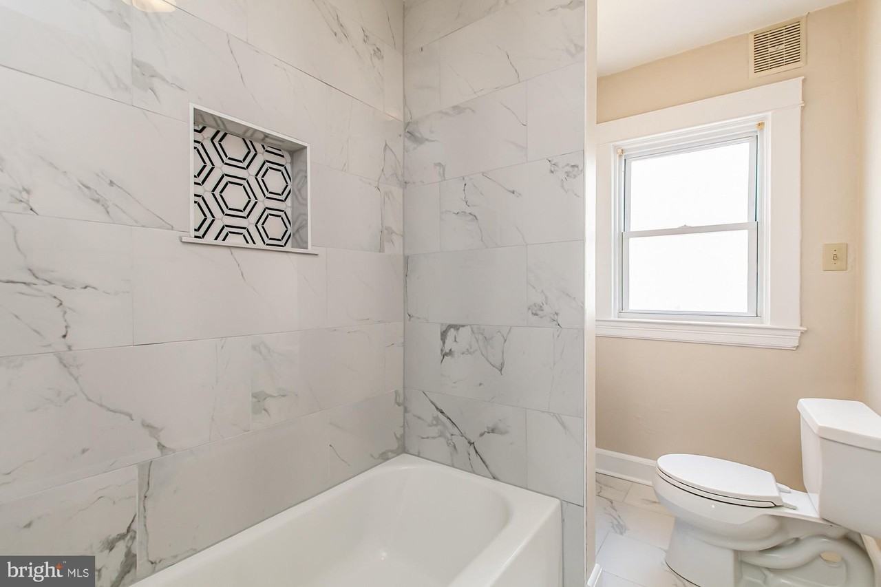 67 Burke Ave - Photo 7 of 39