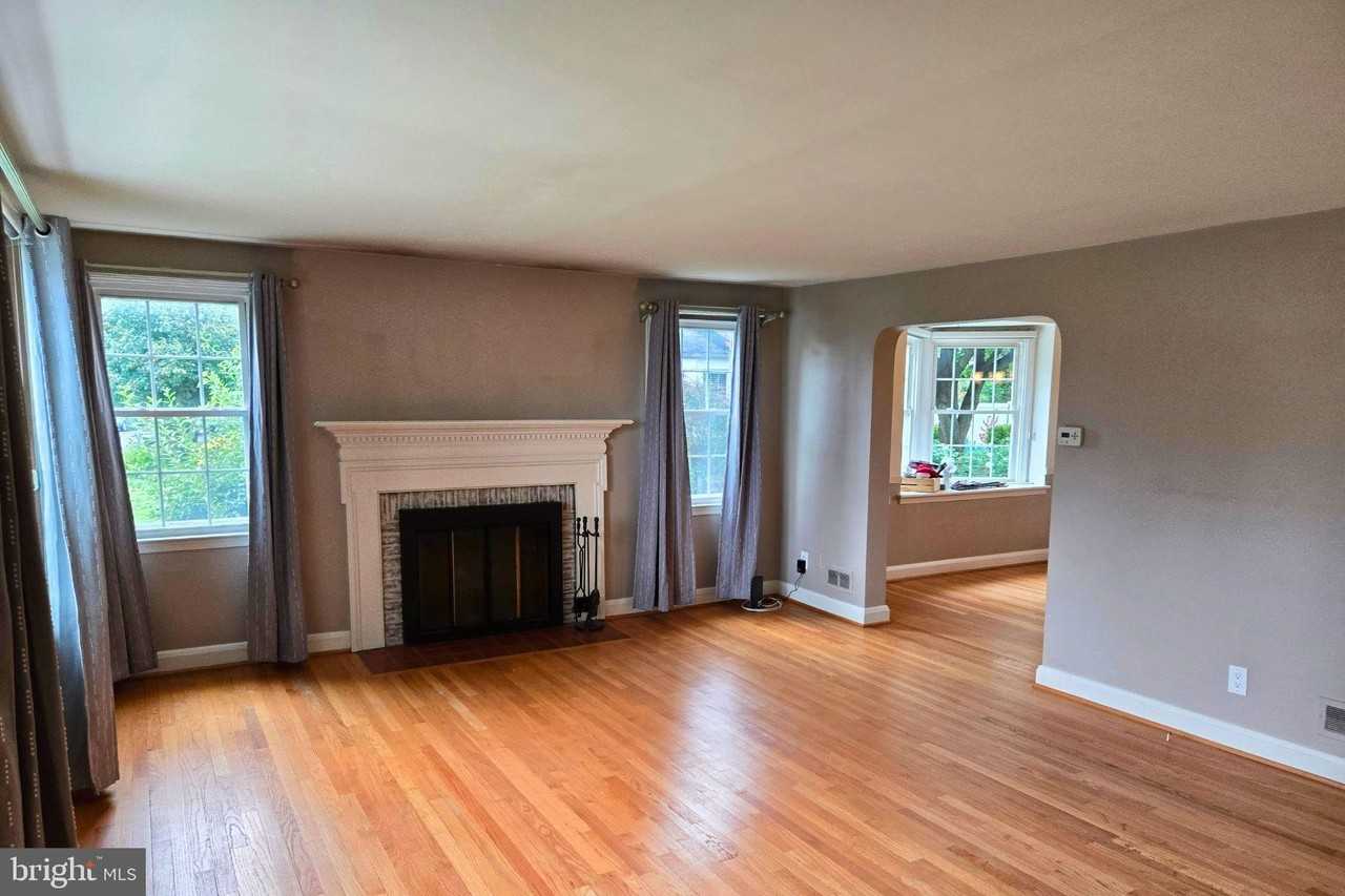 8624 Drumwood Rd - Photo 7 of 40