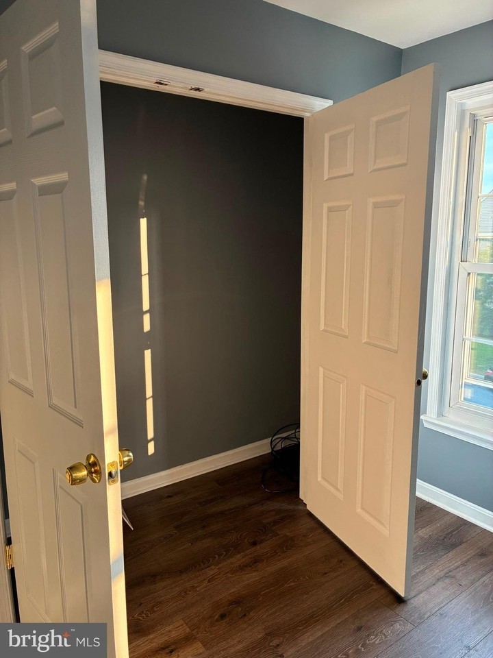 746 Villager Cir - Photo 3 of 25