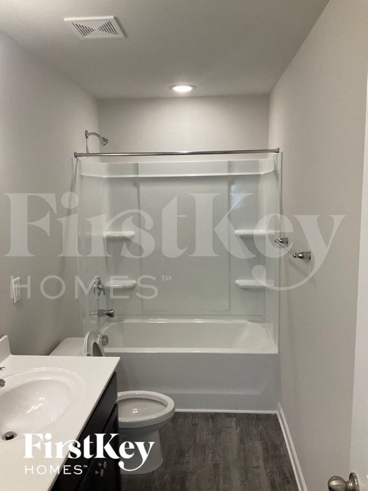 7623 Wallace Farm Ln - Photo 6 of 9